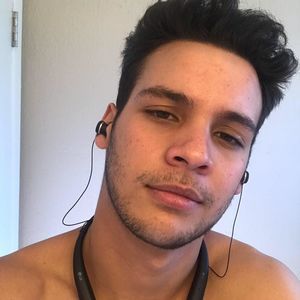 Meet your Posher, Josue